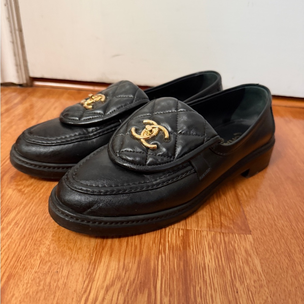 CHANEL Black Leather Loafers with Gold Accents - Picture 2 of 3